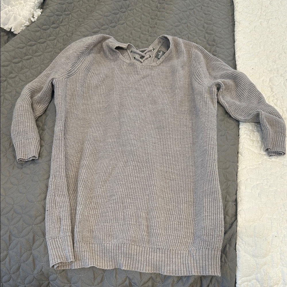 Light Gray V-Neck Sweater size Medium